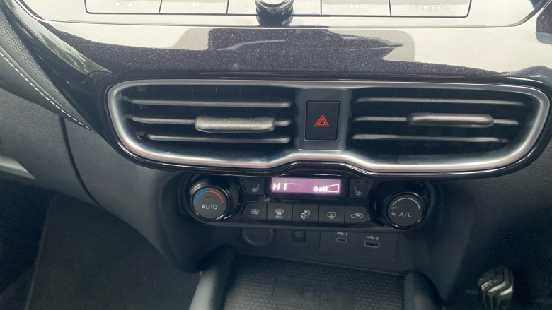 Nissan Juke 1.0 DiG-T Tekna 5dr Petrol Hatchback